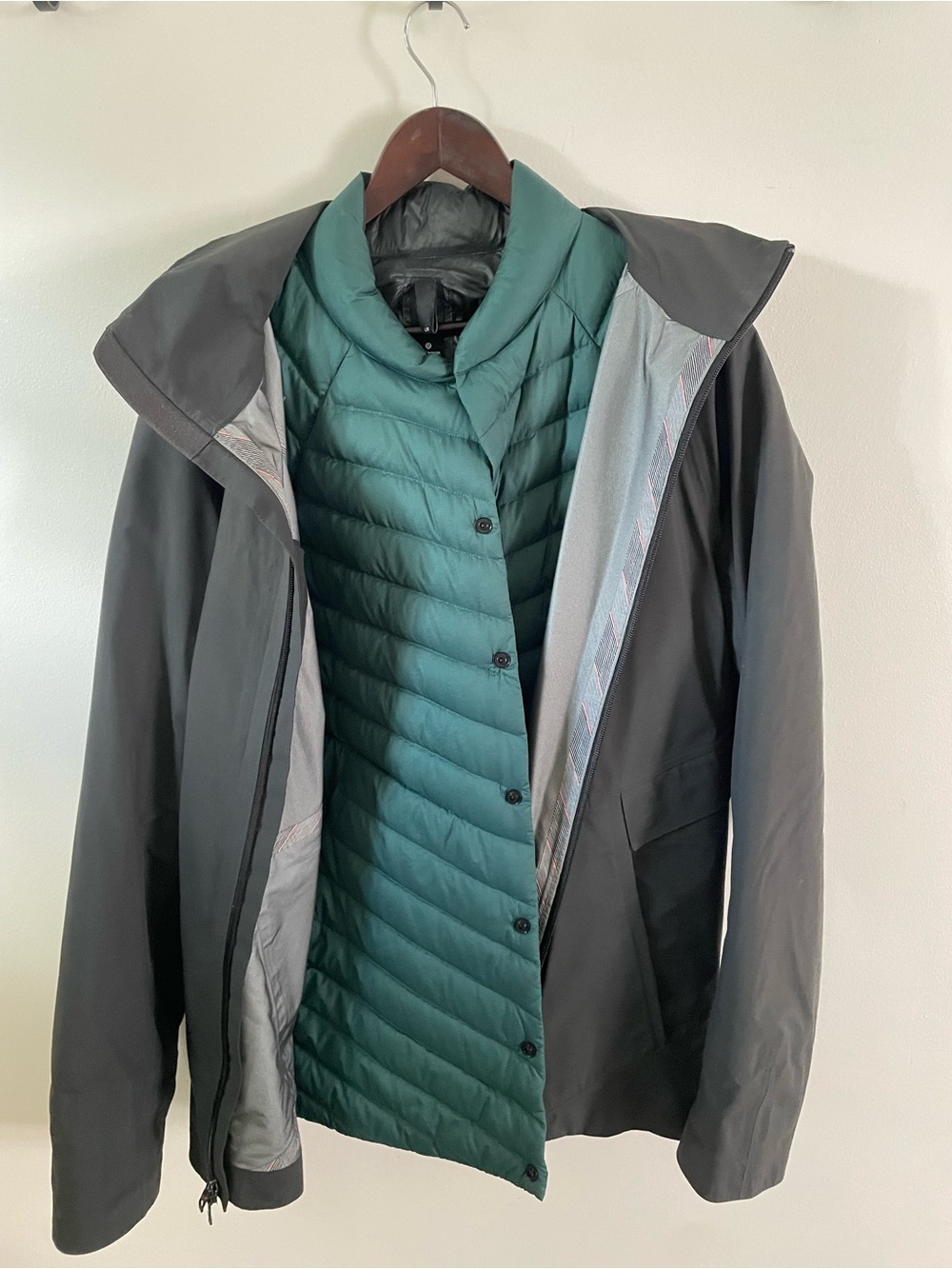 lululemon athletica Black Shell Jacket with Teal Green Quilted Liner